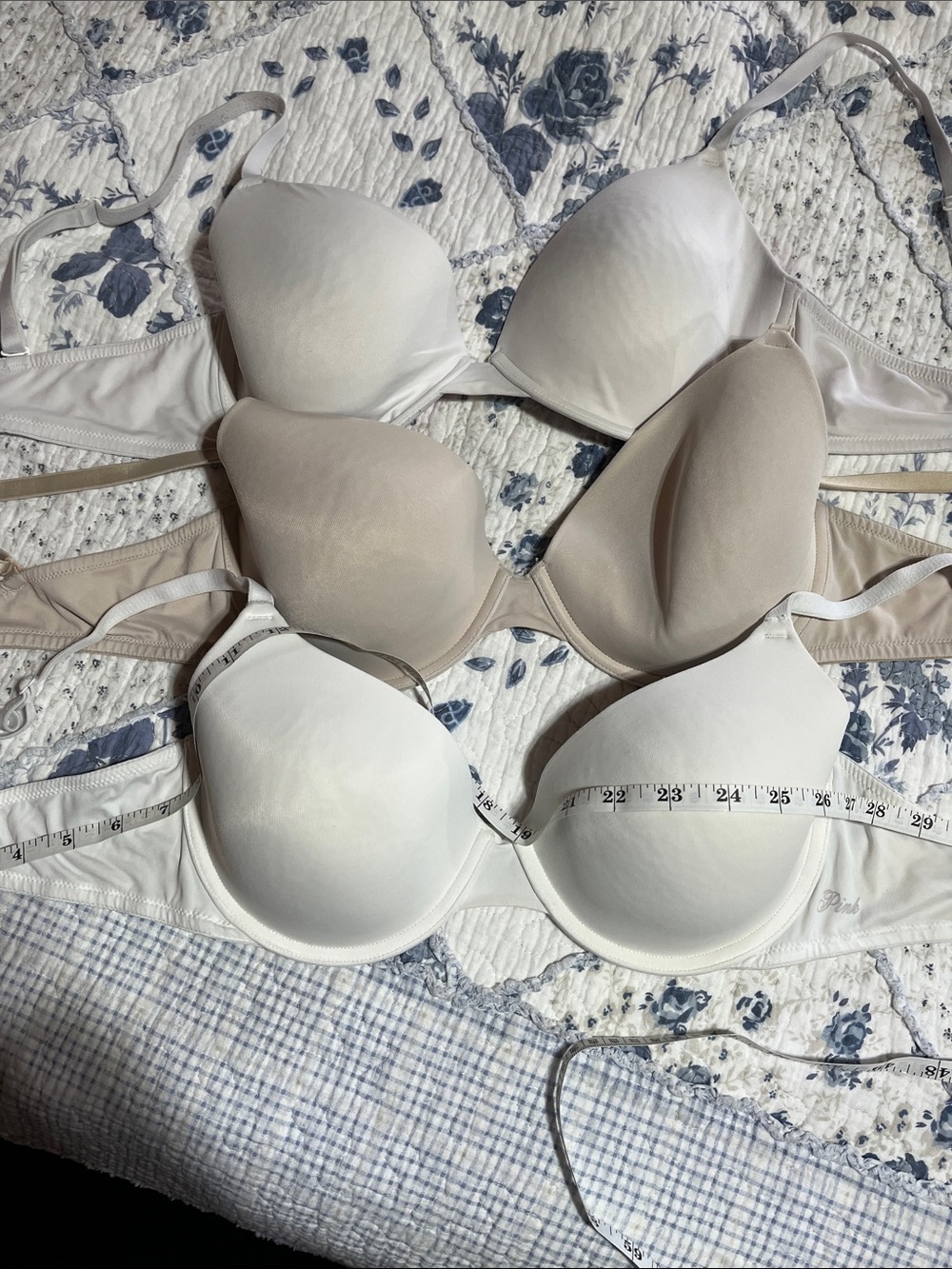 PINK Victoria's Secret Smooth T-Shirt Bras in White and Beige